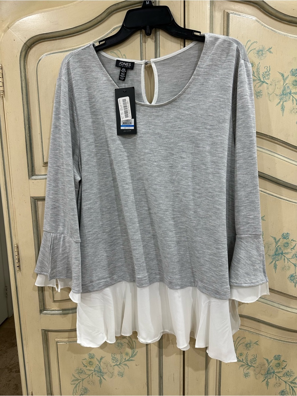 Jones New York Gray and White Layered Chiffon Hem Tunic